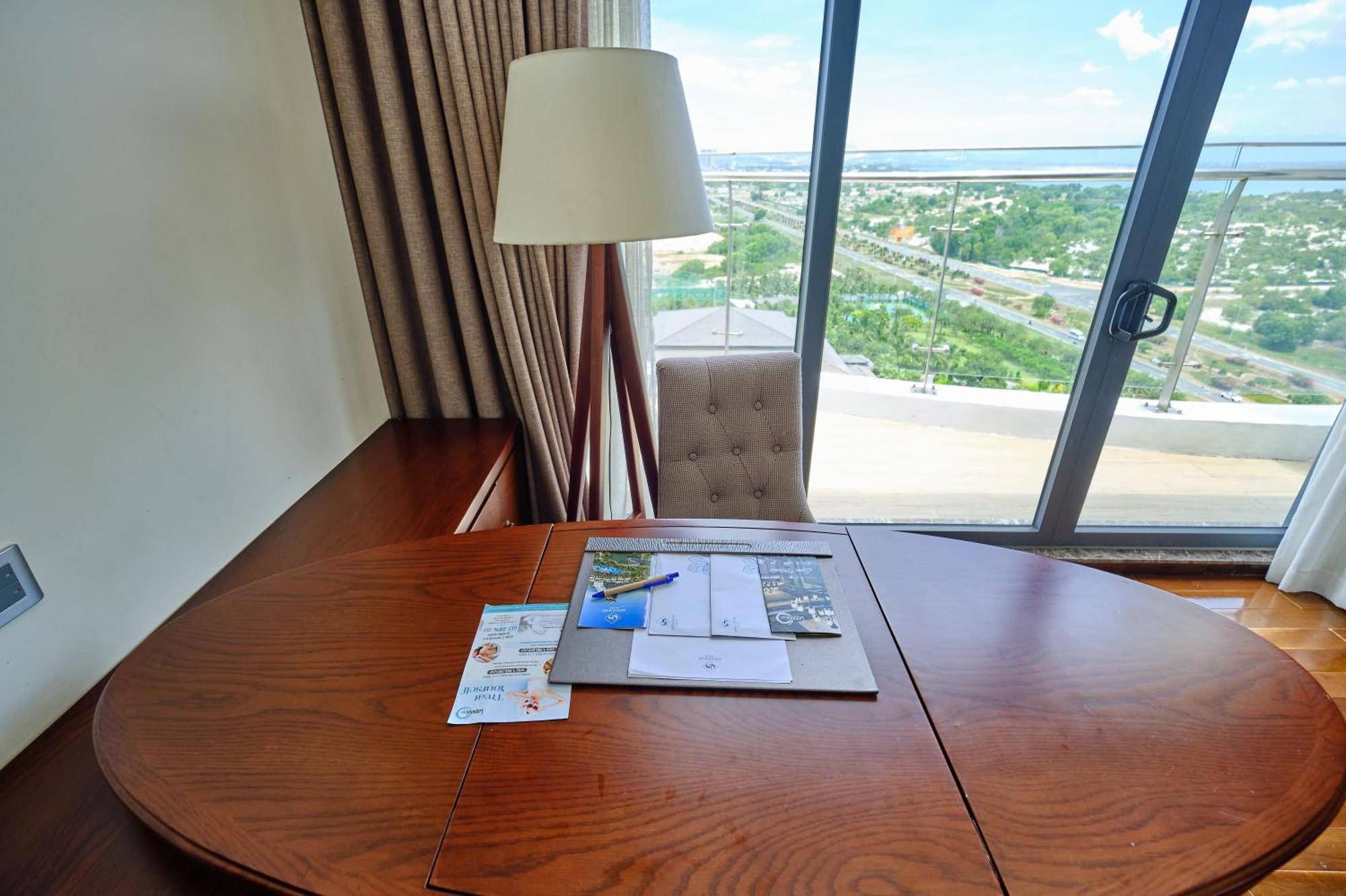 Duyen Ha Resort Cam Ranh Exteriör bild