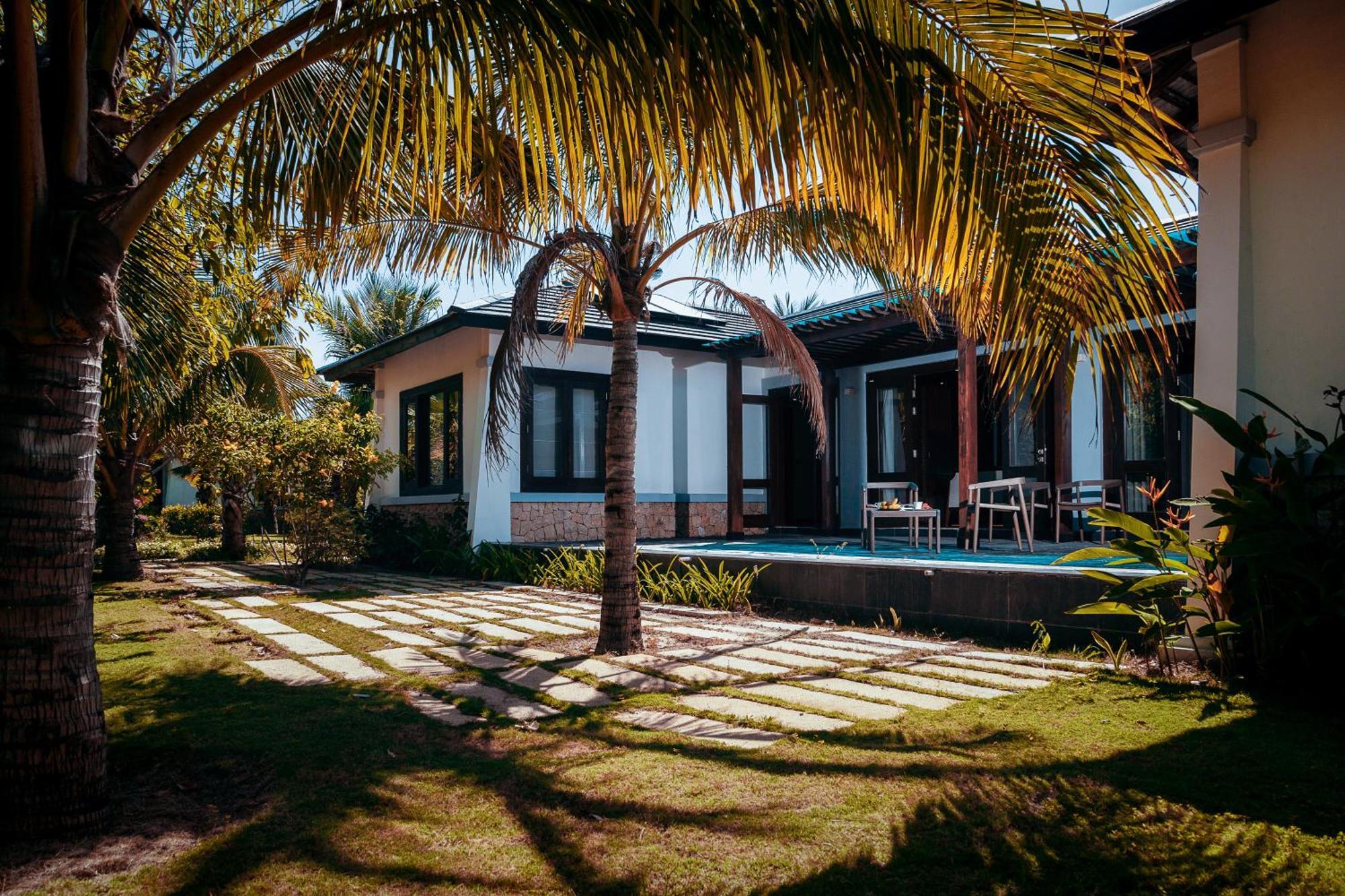 Duyen Ha Resort Cam Ranh Exteriör bild